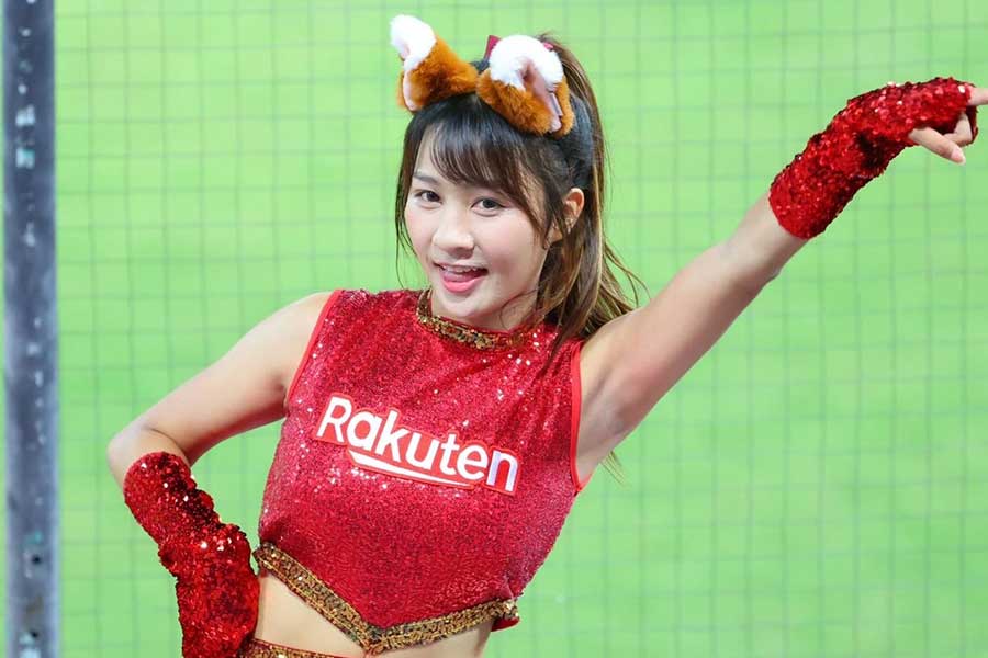 台湾できつねダンスを披露し話題になった「Rakuten Girls」【写真：球団提供】