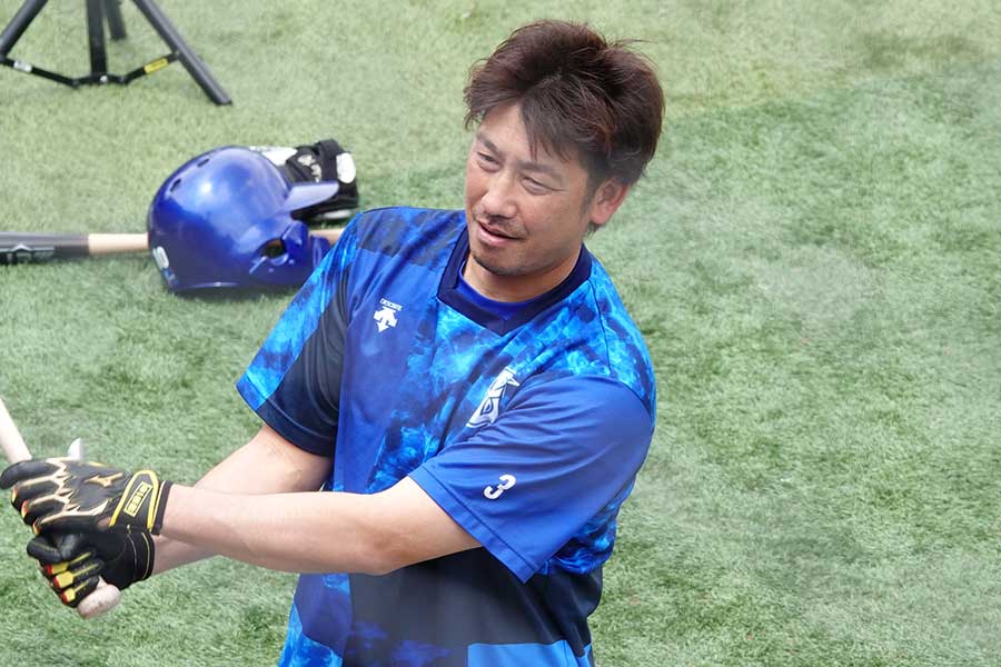 DeNA藤田一也、背番号「23」に変更 オースティンが「3」…球団発表