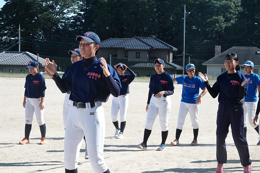 リズムトレーニングを経験した岩瀬日大の女子硬式野球部【写真：川村虎大】
