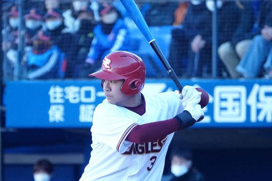 飛ぶバット」禁止で本塁打激減 元プロ監督は危惧も…大事にしたい