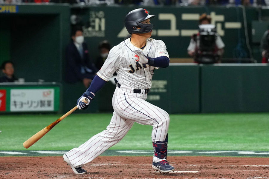 韓国戦で逆転打を放った侍ジャパン・吉田正尚【写真：Getty Images】