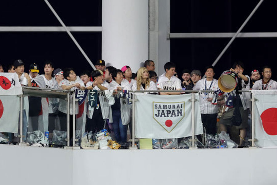 侍ジャパンの応援に駆け付けた日本のファン【写真：Getty Images】