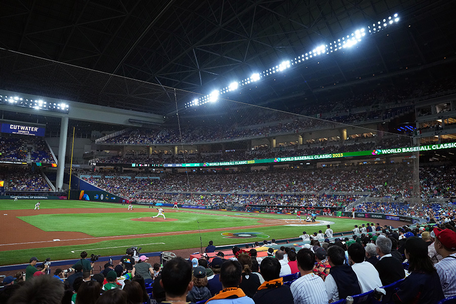 エルネスト・メヒア氏も侍ジャパンの試合を観戦した【写真：Getty Images】