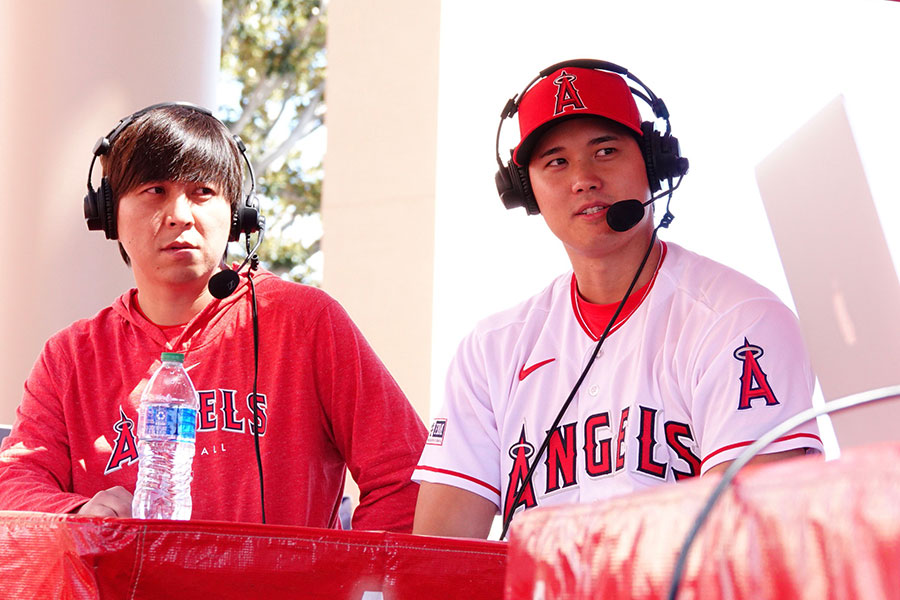 エンゼルス大谷翔平（右）と水原一平通訳【写真：小谷真弥】