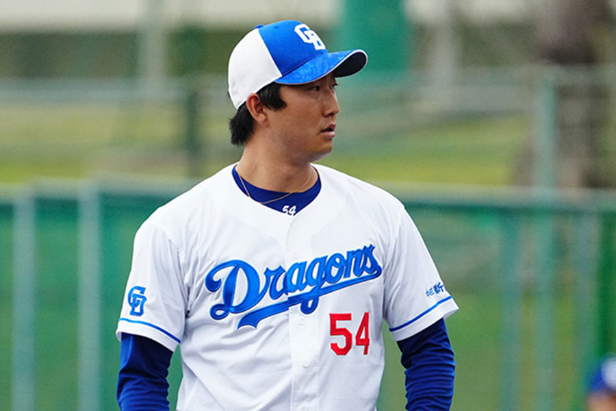 中日・藤嶋健人【写真：荒川祐史】