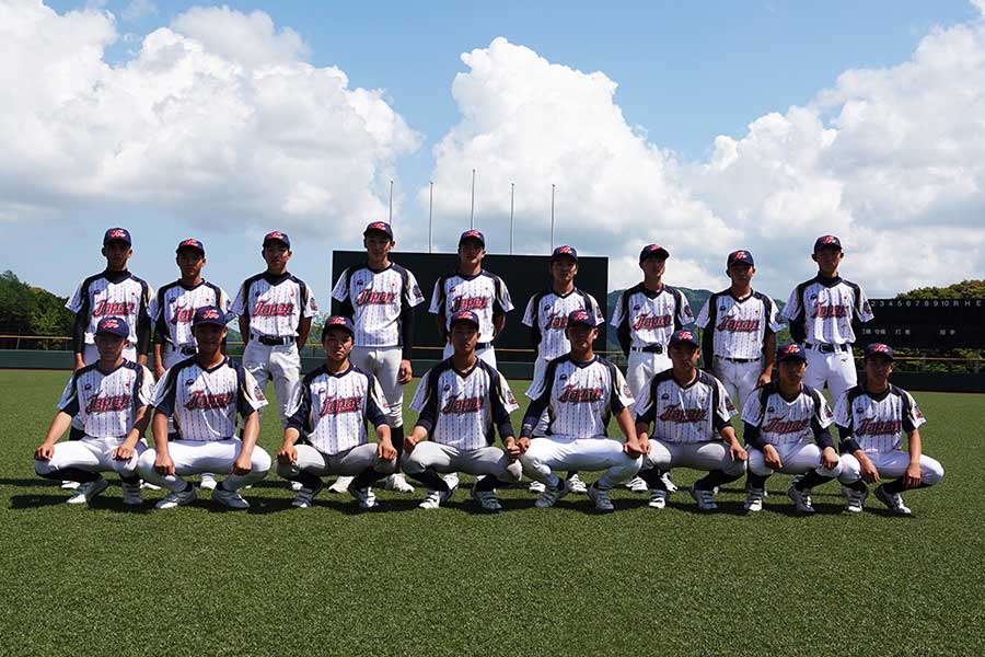 コルト（U-16）日本代表18人は6月26日から福島でAPZチャンピオンシップを戦う　※写真は井上選手を除く17人【写真・編集部】