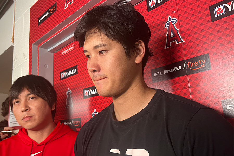 試合後の取材に応じたエンゼルス・大谷翔平【写真：川村虎大】