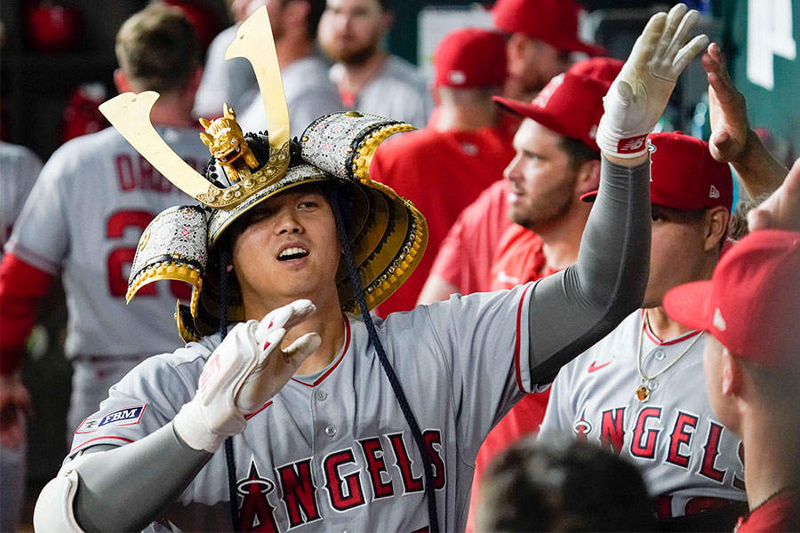 レンジャーズ戦で19号を放ったエンゼルス・大谷翔平【写真：ロイター】