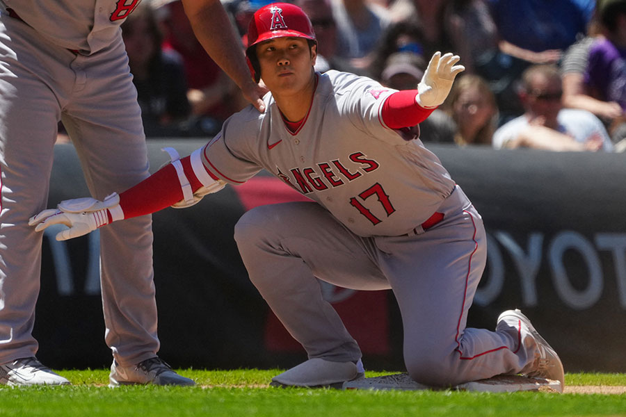 ロッキーズ戦で三塁打を放ったエンゼルス・大谷翔平【写真：ロイター】