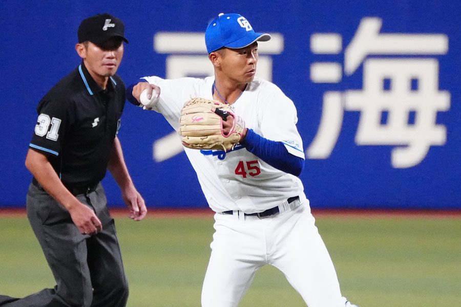 中日・龍空【写真：荒川祐史】