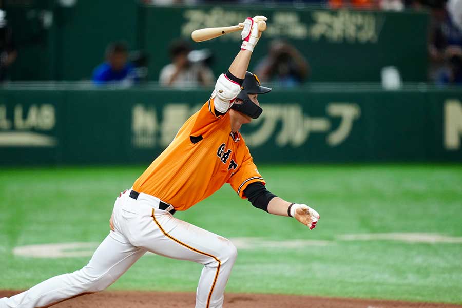 8回に決勝適時打を放った巨人・秋広優人【写真：矢口亨】