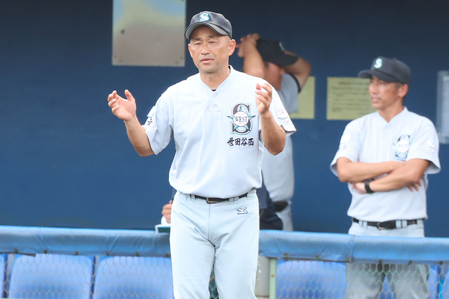 世田谷西シニア・吉田昌弘監督【写真：加治屋友輝】
