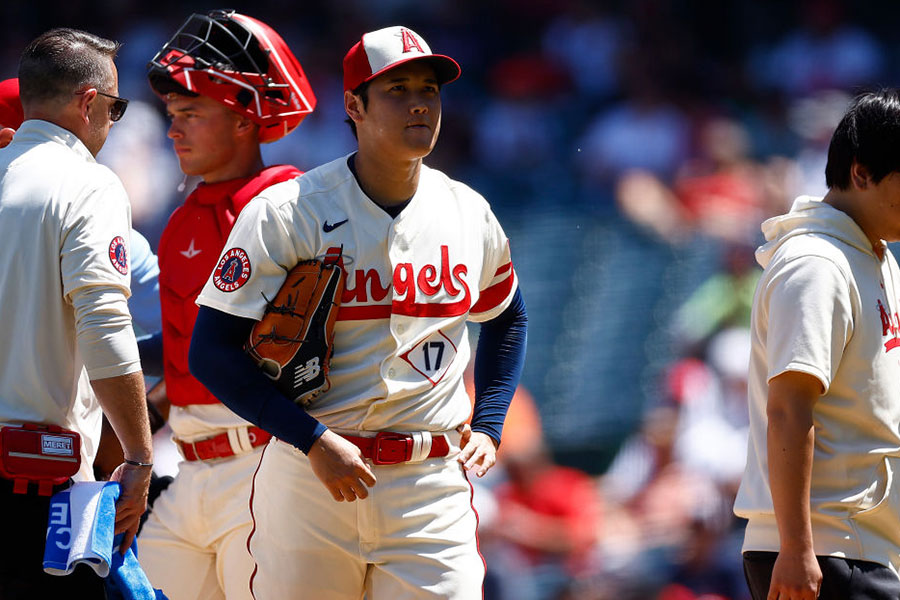 2回途中で緊急降板したエンゼルス・大谷翔平【写真：Getty Images】