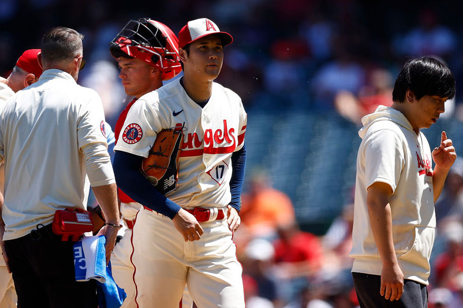 2回途中で緊急降板したエンゼルス・大谷翔平【写真：Getty Images】