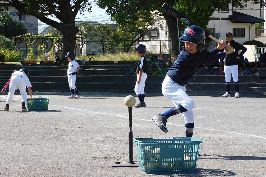 町田玉川学園少年クラブの打撃練習の様子【写真：間淳】