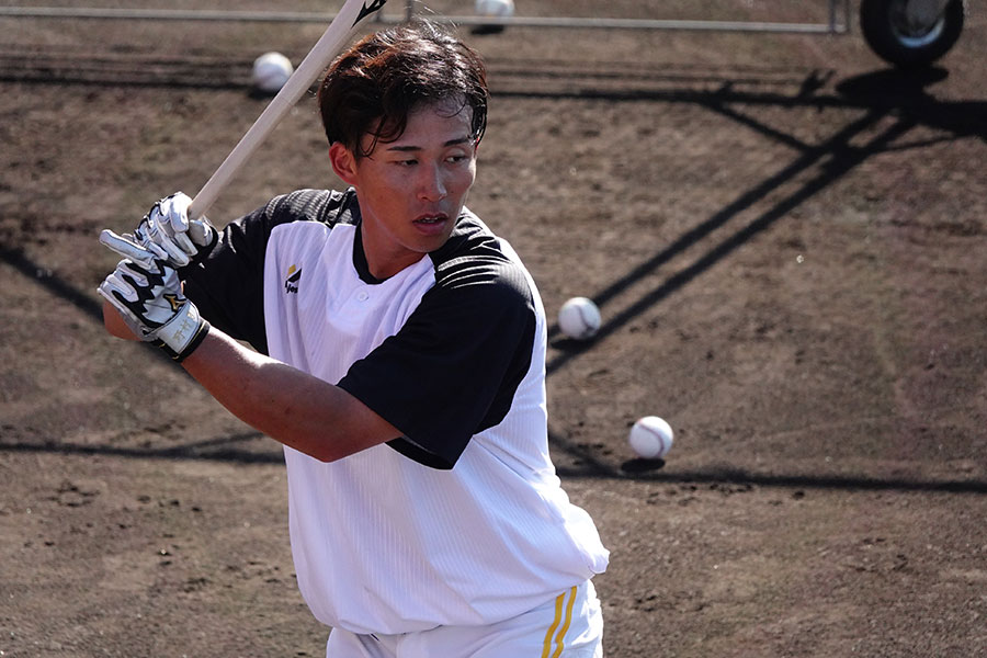 秋季キャンプに参加するソフトバンク・野村勇【写真：竹村岳】