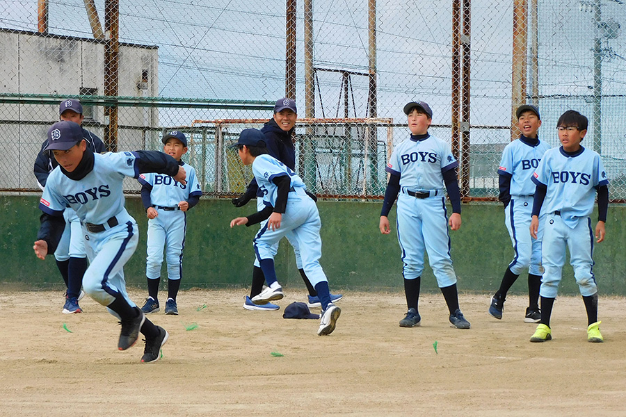 愛知県の学童チーム・守山ボーイズの練習の様子【写真：間淳】