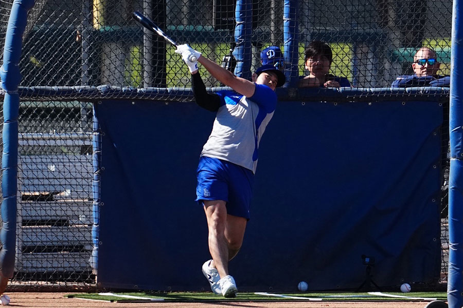 屋外でフリー打撃を行ったドジャース・大谷翔平【写真：荒川祐史】