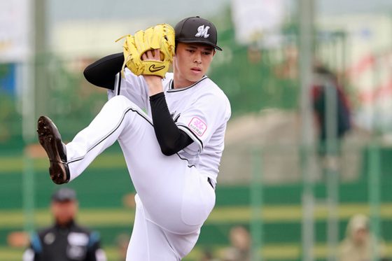 佐々木朗希、95球で160キロ超えなし　5回1失点で勝利投手の権利手に降板