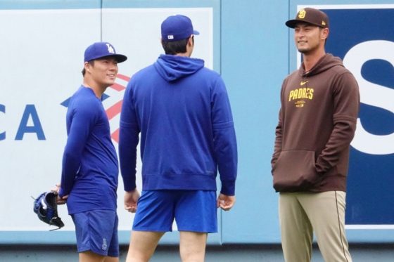 大谷翔平がダルビッシュと談笑　15日には2度目の対戦…山本由伸も笑顔