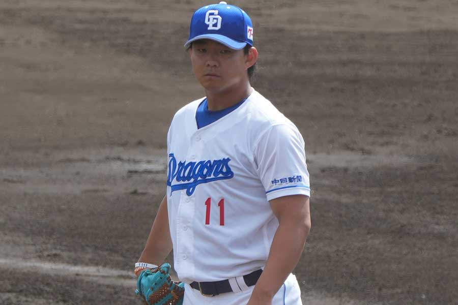 中日・小笠原慎之介【写真：町田利衣】