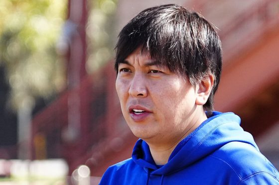 水原一平被告が罪状認否で出廷　黒スーツ＆白シャツ姿…報道陣には何も話さず、米報道