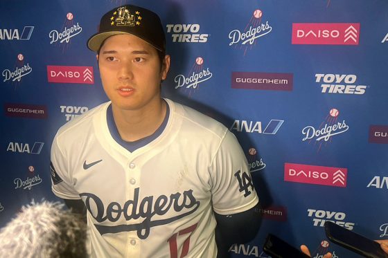 大谷翔平、歓喜のサヨナラ打「素晴らしい瞬間」　移籍後初…同僚から手荒い祝福
