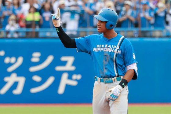 鷹・近藤が2位浮上…同僚の柳田を追い抜く　ハム・万波は昨年最多に“肉薄”…球宴中間発表