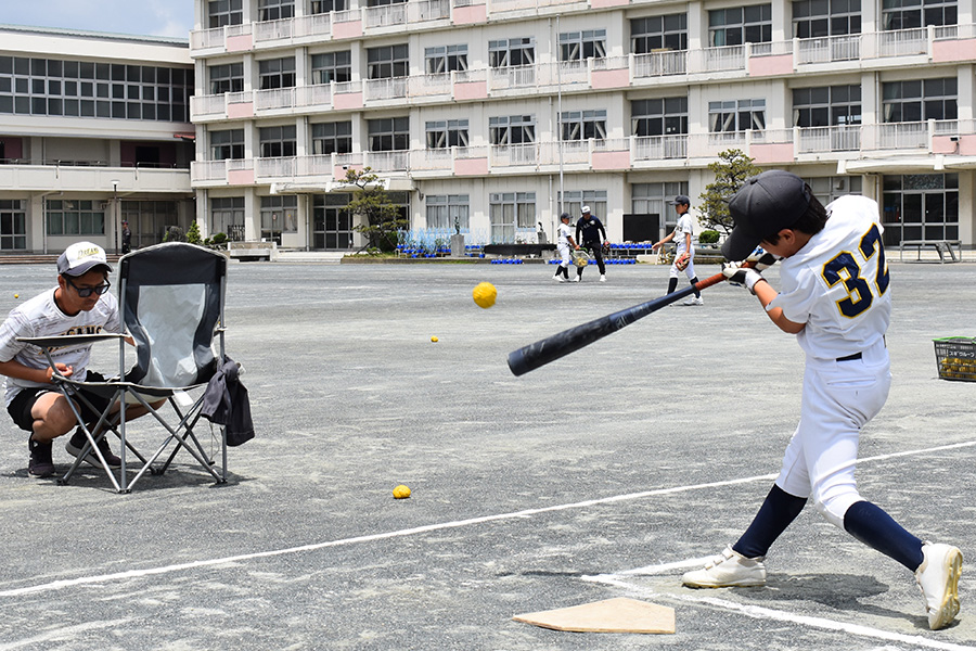 北名古屋ドリームスの紙ボールティーの様子【写真：高橋幸司】