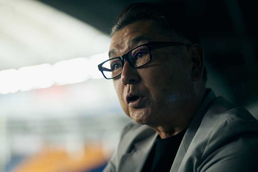 元巨人・岡崎郁氏【写真：矢口亨】