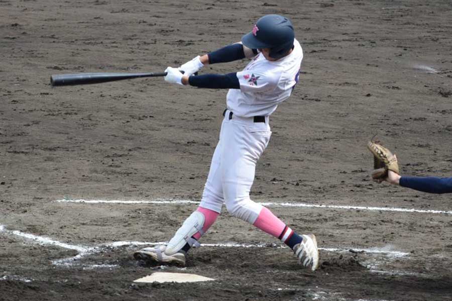 日大藤沢・半田南十【写真：日大藤沢父母会提供】