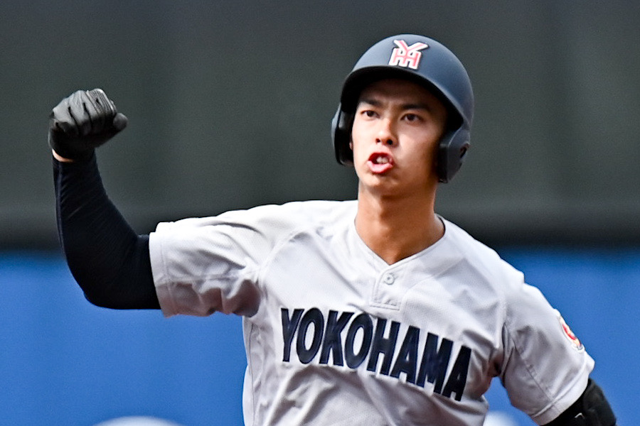 決勝戦で本塁打を放った横浜・椎木卿五【写真：中戸川知世】