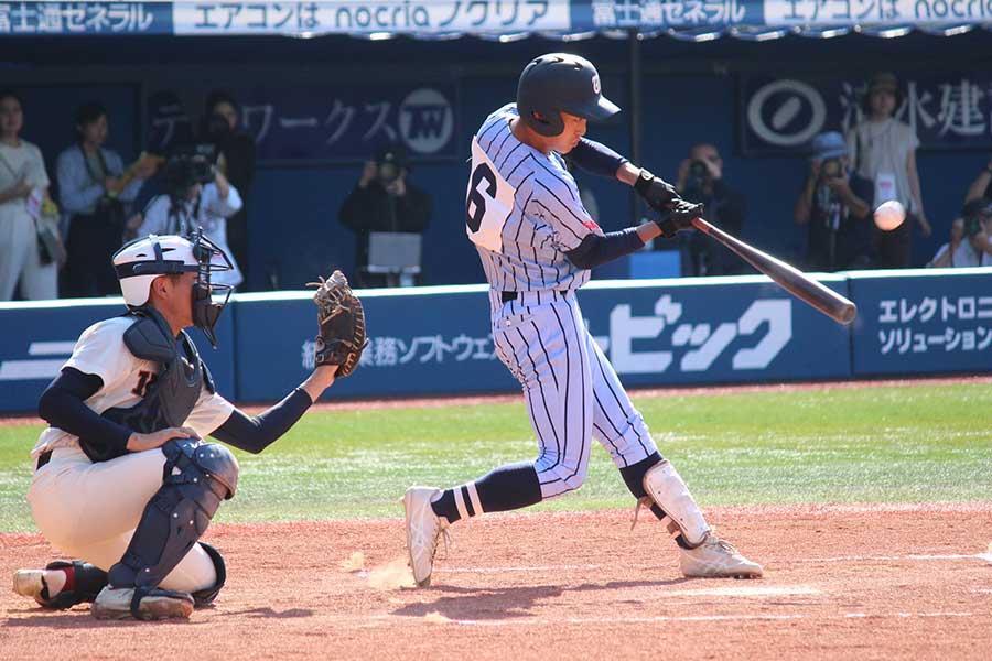 準決勝で勝ち越し二塁打を放った才田和空【写真：大利実】