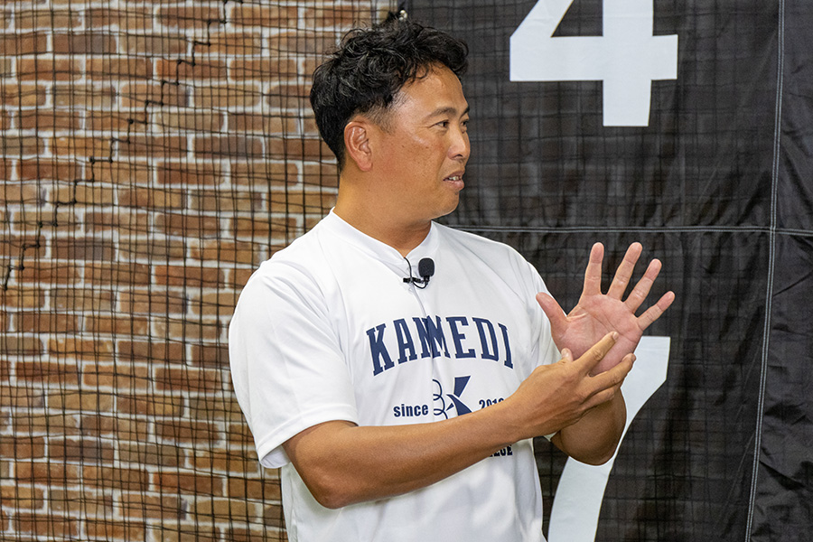 関メディベースボール学院の井戸伸年総監督【写真：伊藤賢汰】