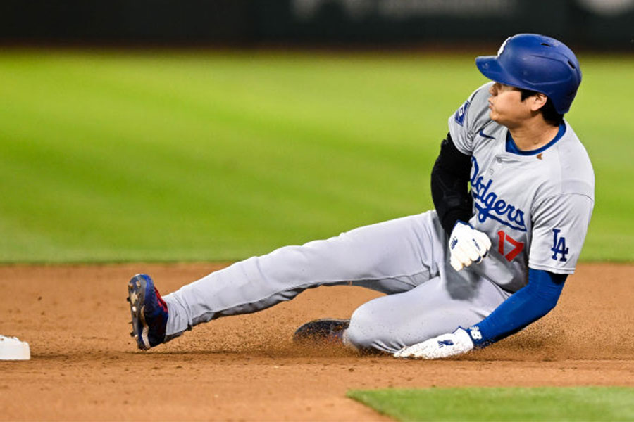 アスレチックス戦で今季30盗塁目を決めたドジャース・大谷翔平【写真：Getty Images】