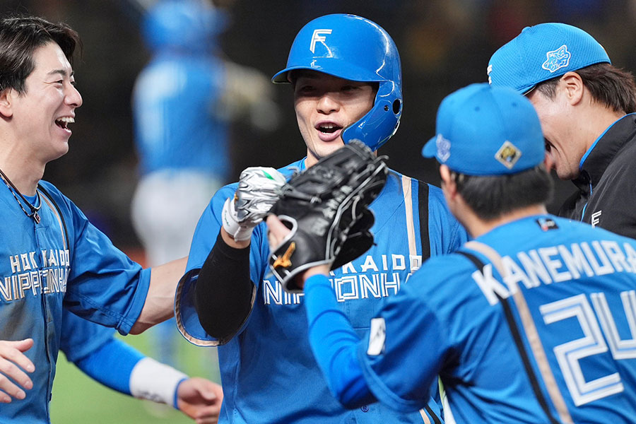 日本ハム・郡司裕也【写真：小林靖】