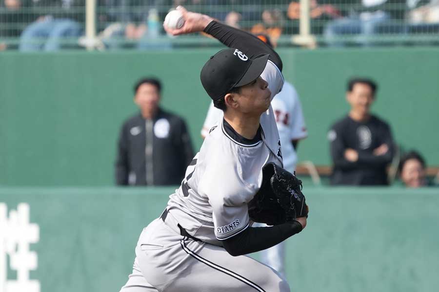 巨人・山田龍聖【写真：小林靖】