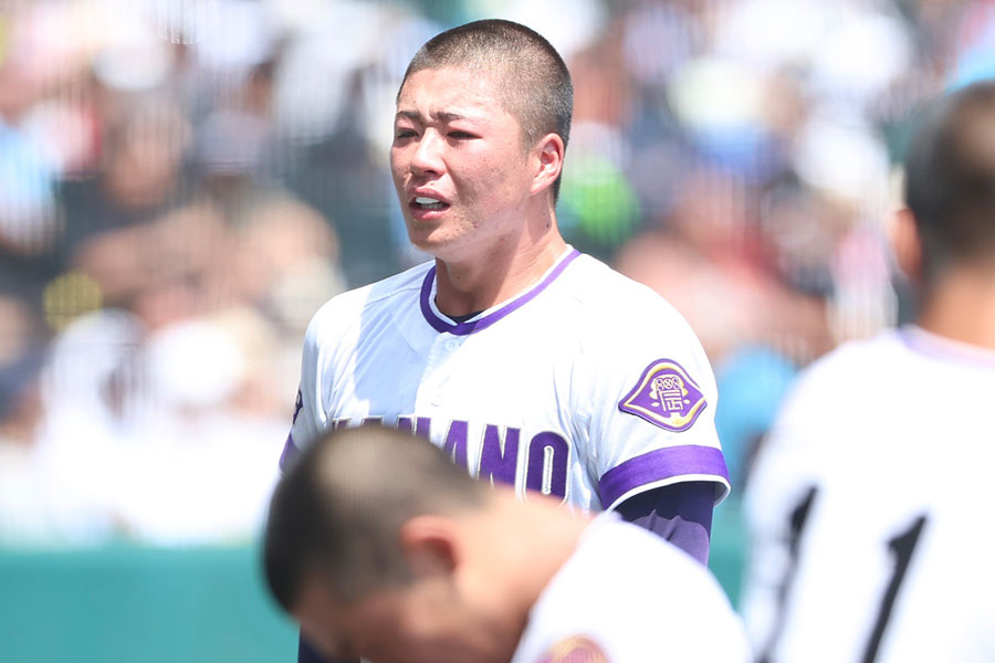 先発した金足農・吉田大輝【写真：加治屋友輝】