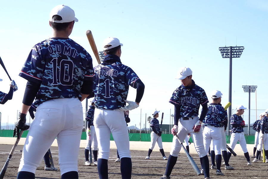 神経に働きかけるトレーニングを重視する関メディベースボール学院【写真：喜岡桜】