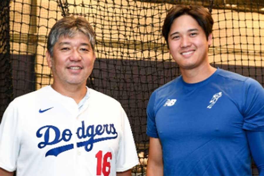 ドジャース・大谷翔平（右）と野茂英雄氏（写真はスクリーンショット）【写真：ドジャース提供】