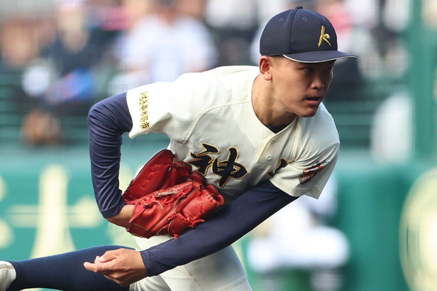 中京大中京戦に登板した神村学園・今村拓未【写真：加治屋友輝】