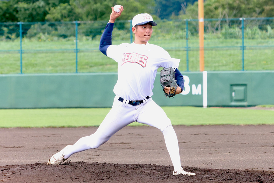 球速150キロを目標に掲げる北星学園大付・石田充冴【写真：石川加奈子】