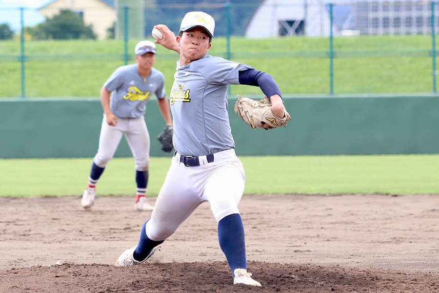 マウンドで力投する福田【写真：石川加奈子】