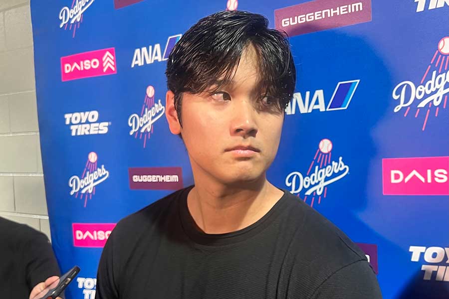 試合後に取材に応じたドジャース・大谷翔平【写真：川村虎大】