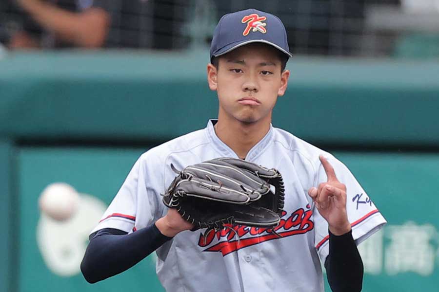 智弁学園戦に先発した京都国際・西村一毅【写真提供：産経新聞社】