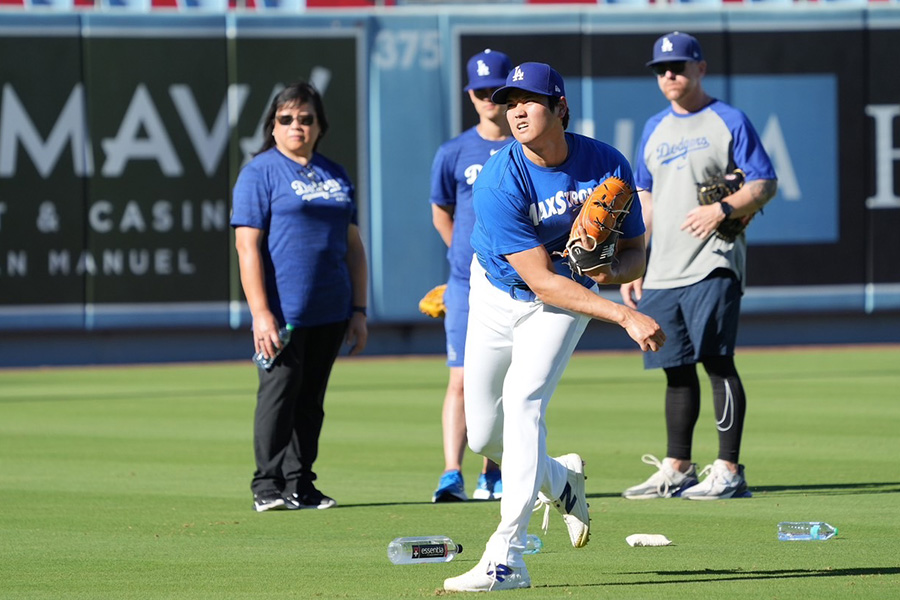 キャッチボールを行ったドジャース・大谷翔平【写真：松本洸】