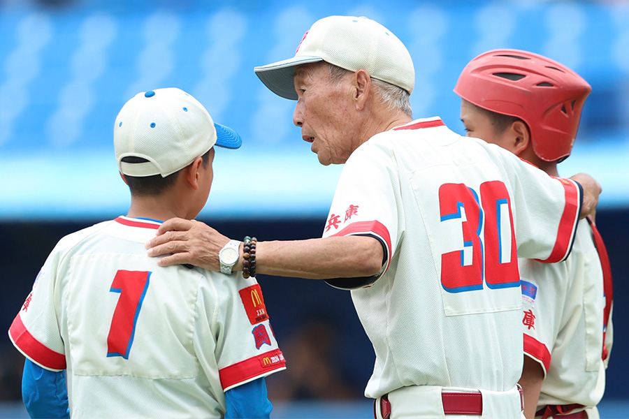 北ナニワハヤテタイガースの石橋孝史監督【写真：加治屋友輝】