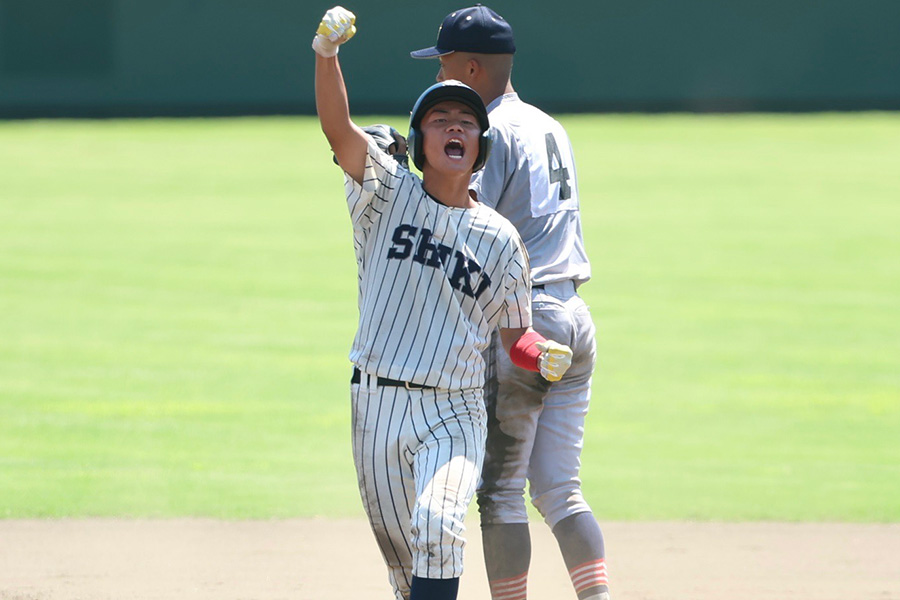 第1試合の4回に決勝二塁打を放った橿原磯城シニア・森田大地【写真：加治屋友輝】