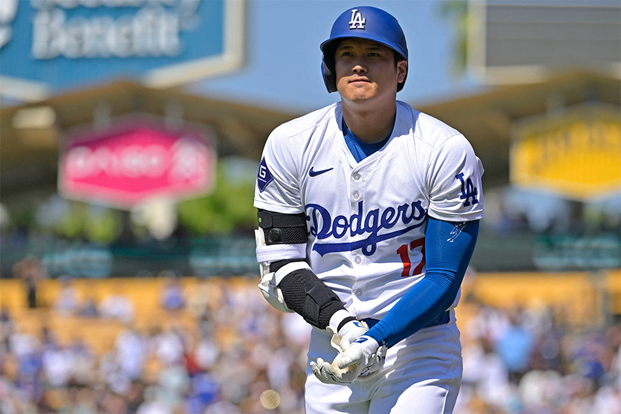 死球を受けたドジャース・大谷翔平【写真：ロイター】