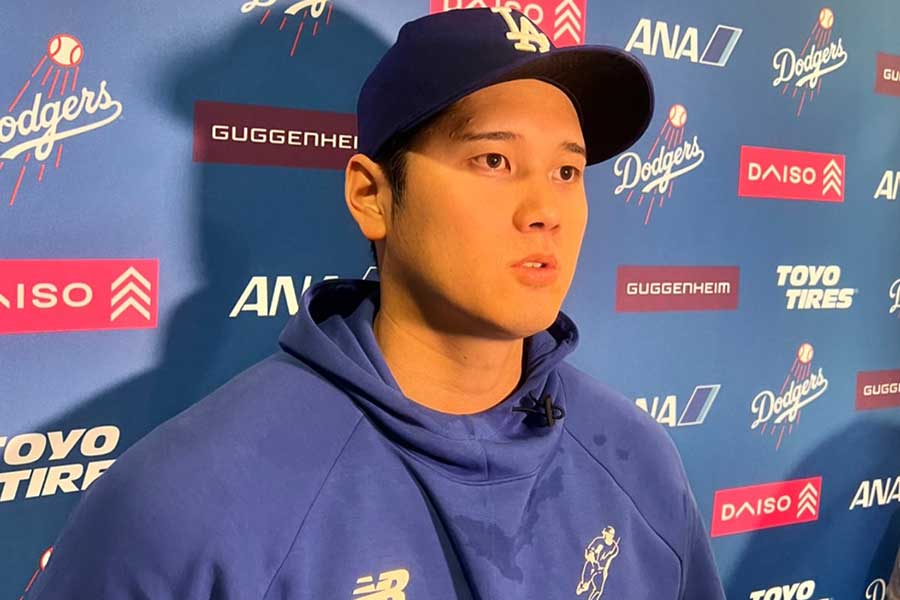 試合後、取材に応じたドジャース・大谷翔平【写真：川村虎大】